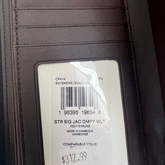 NWT Coach Dempsey LargePhone Wallet - Picture 4 of 4